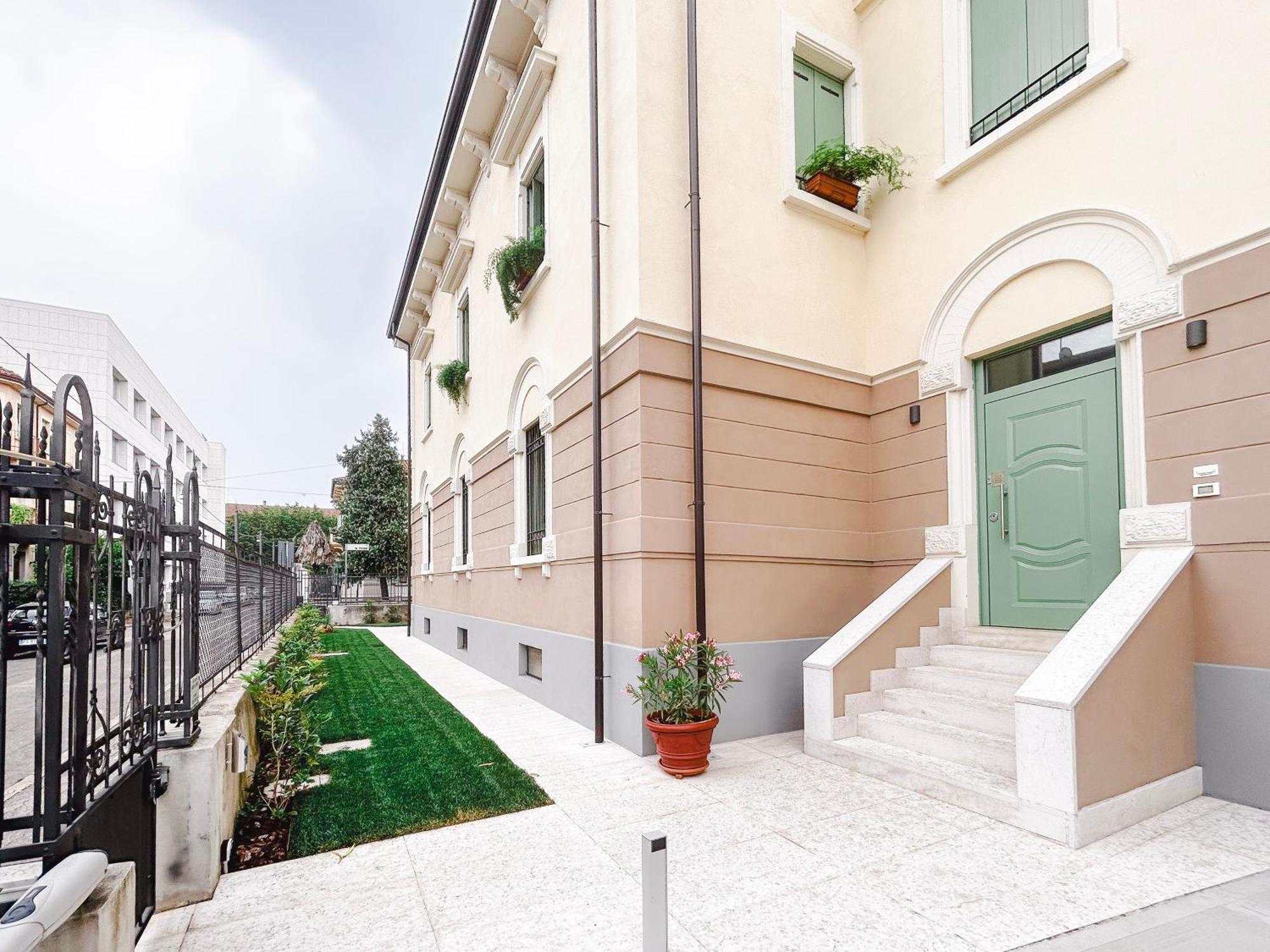 Via Poma Rooms - Verona — Photos 2